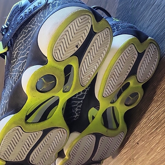 Sneakers - Picture 5 of 6